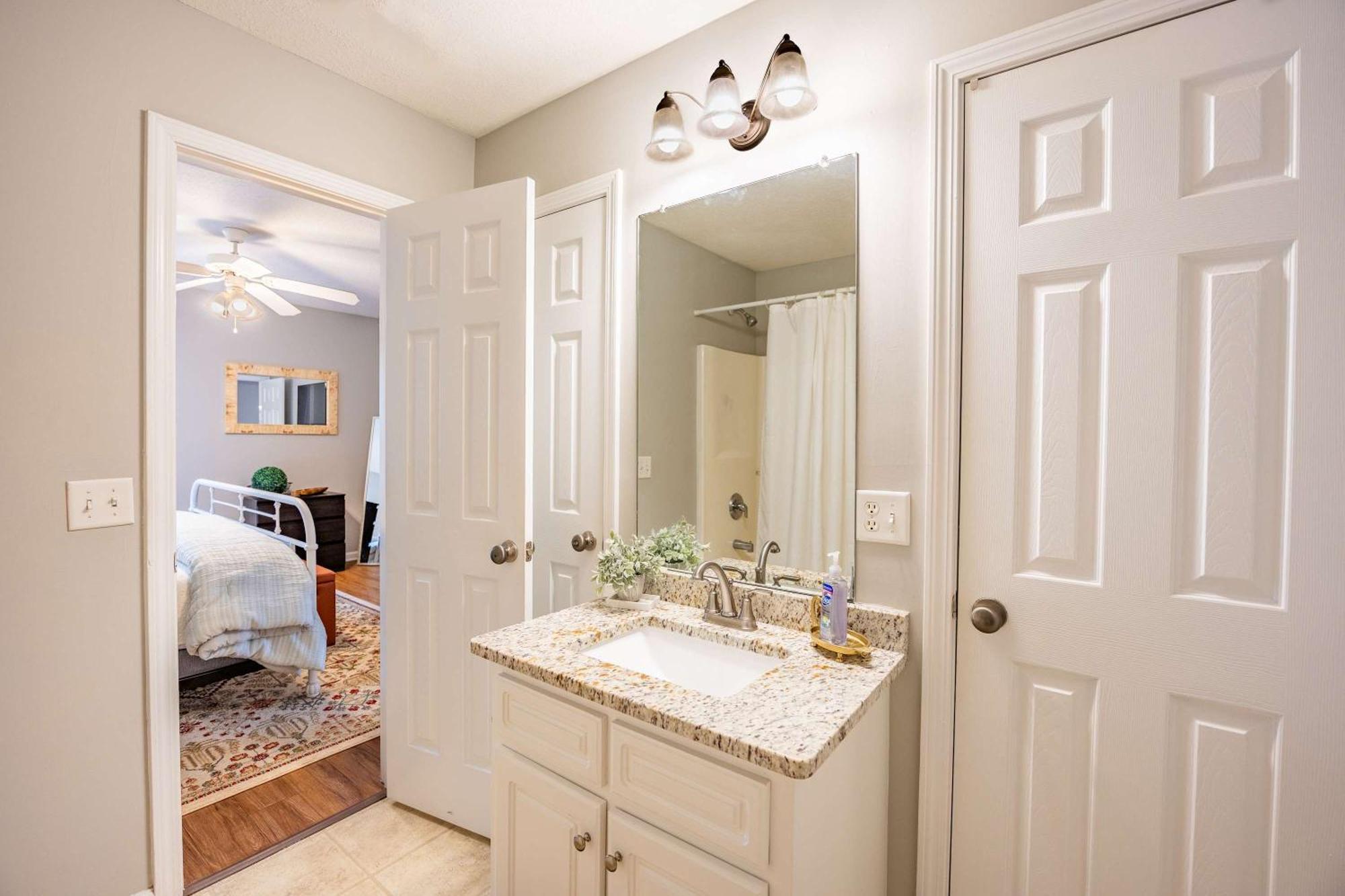 Charming Gray Home- 5 Mins From Gsu! Statesboro Exterior foto
